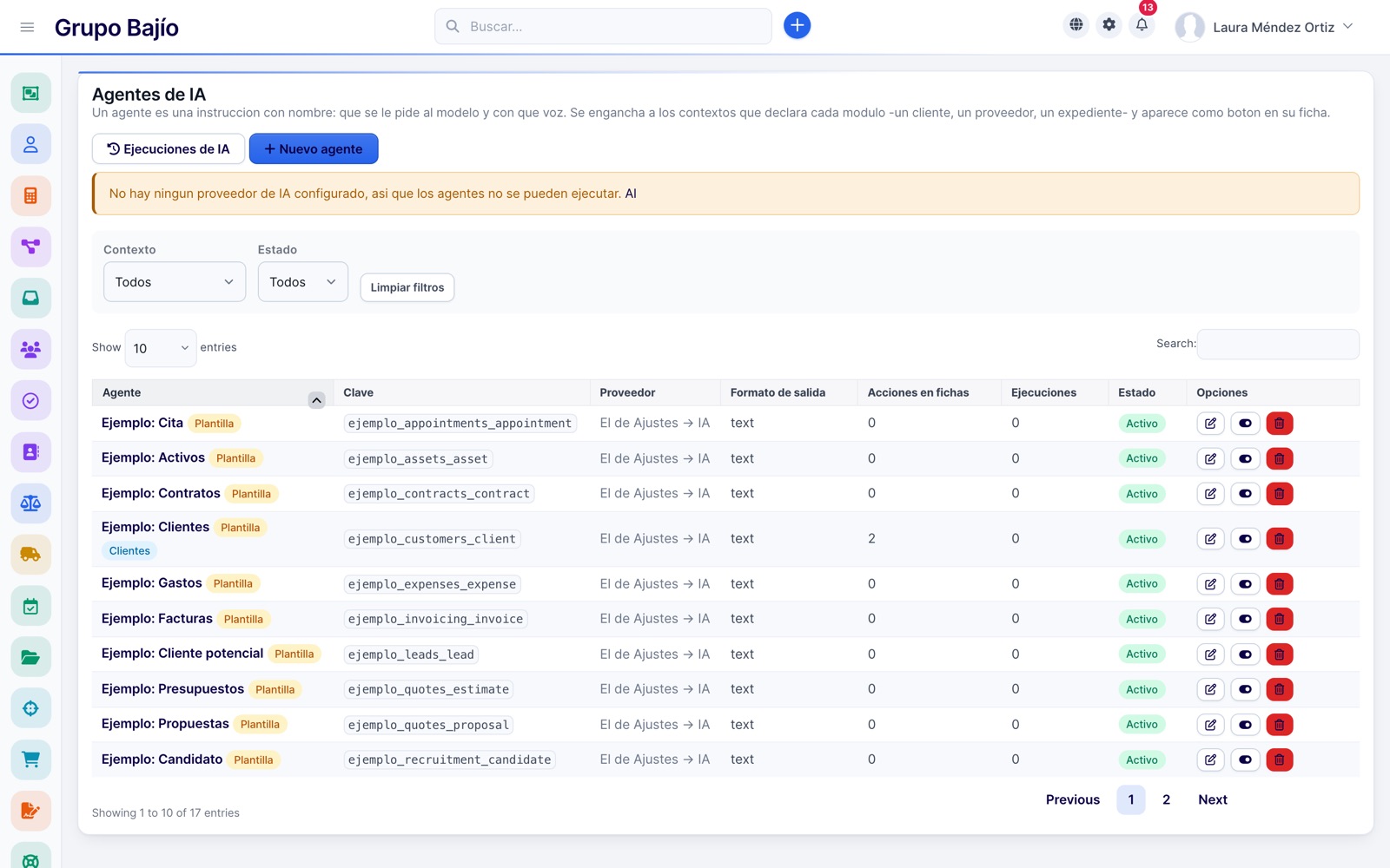 Agentes de IA con proveedor, formato de salida y acciones por contexto
